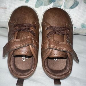 Carters size 4 baby shoes